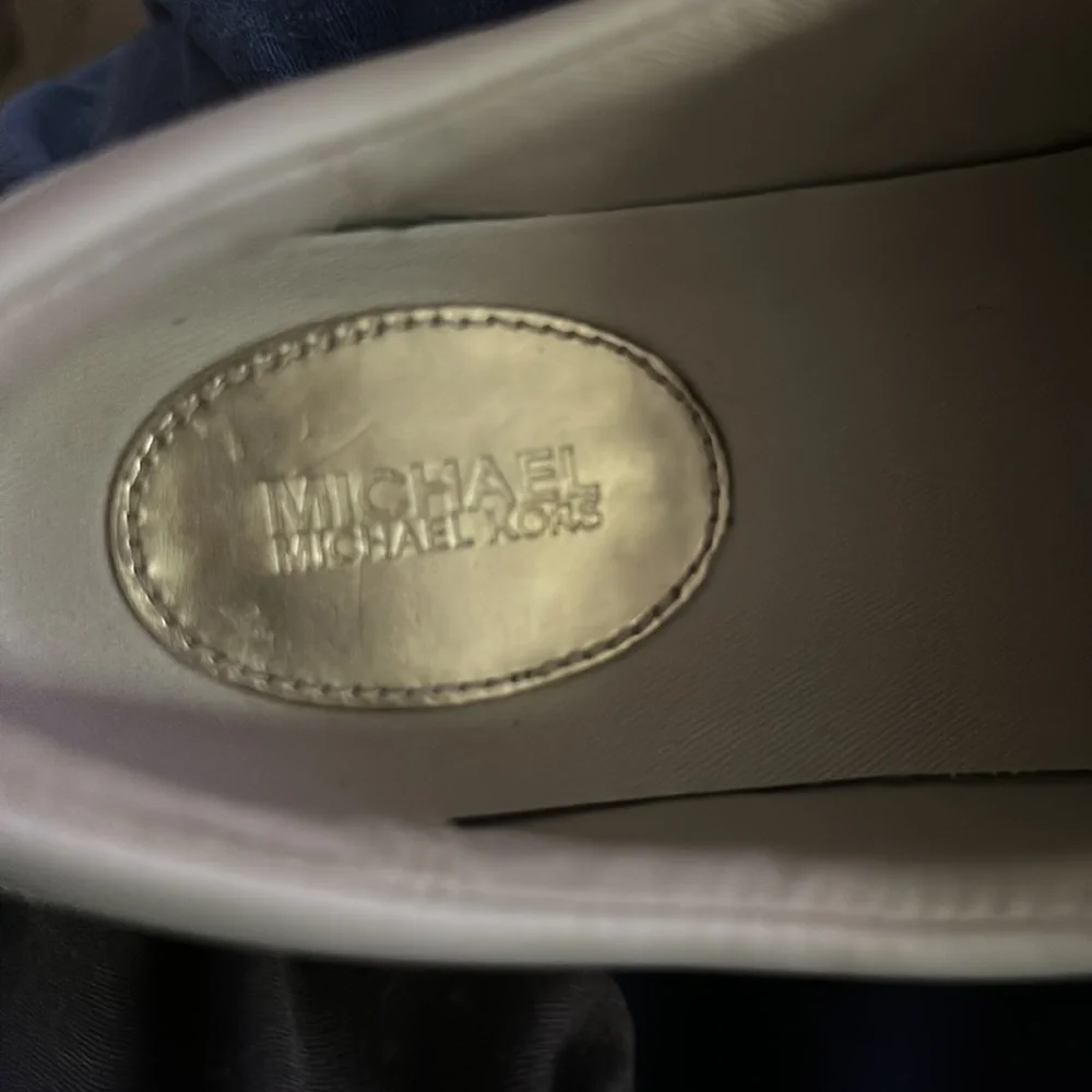 Michael Kors Stripe Lace-Up Size 6.5 - Picture 8 of 12